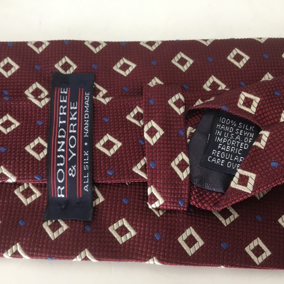Roundtree & Yorke Burgundy Men’s Silk Tie - Picture 3 of 6